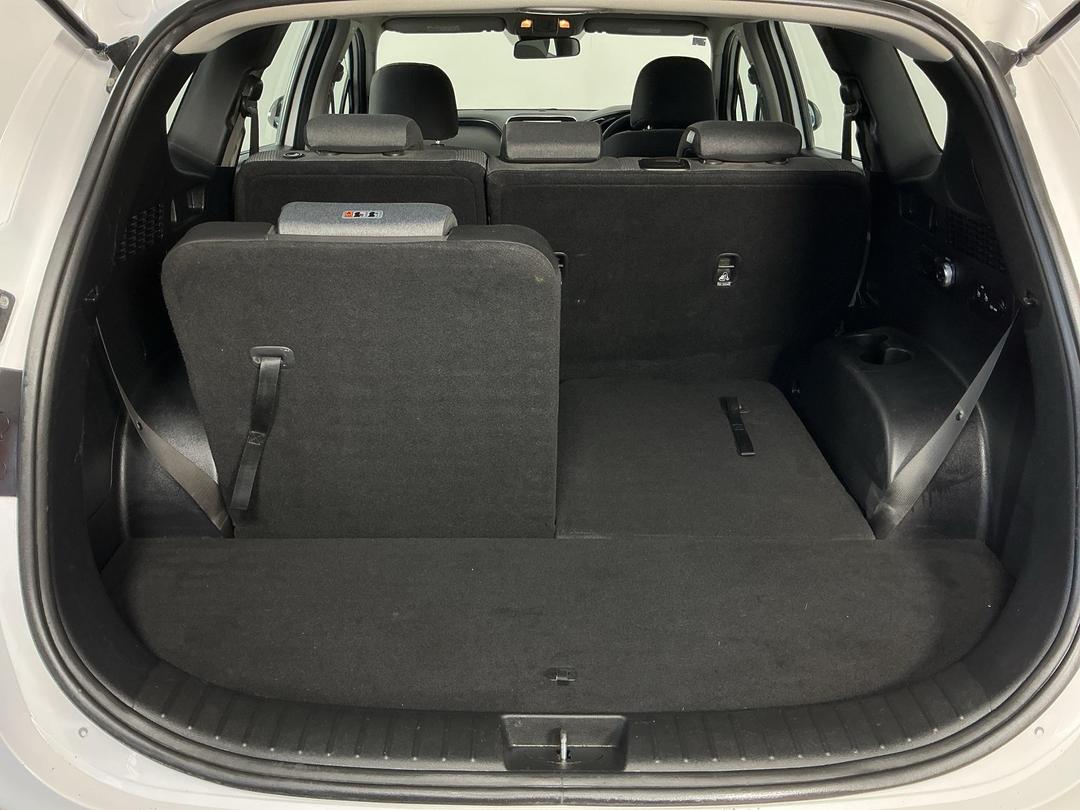 Photo '14' of Hyundai Santa FE