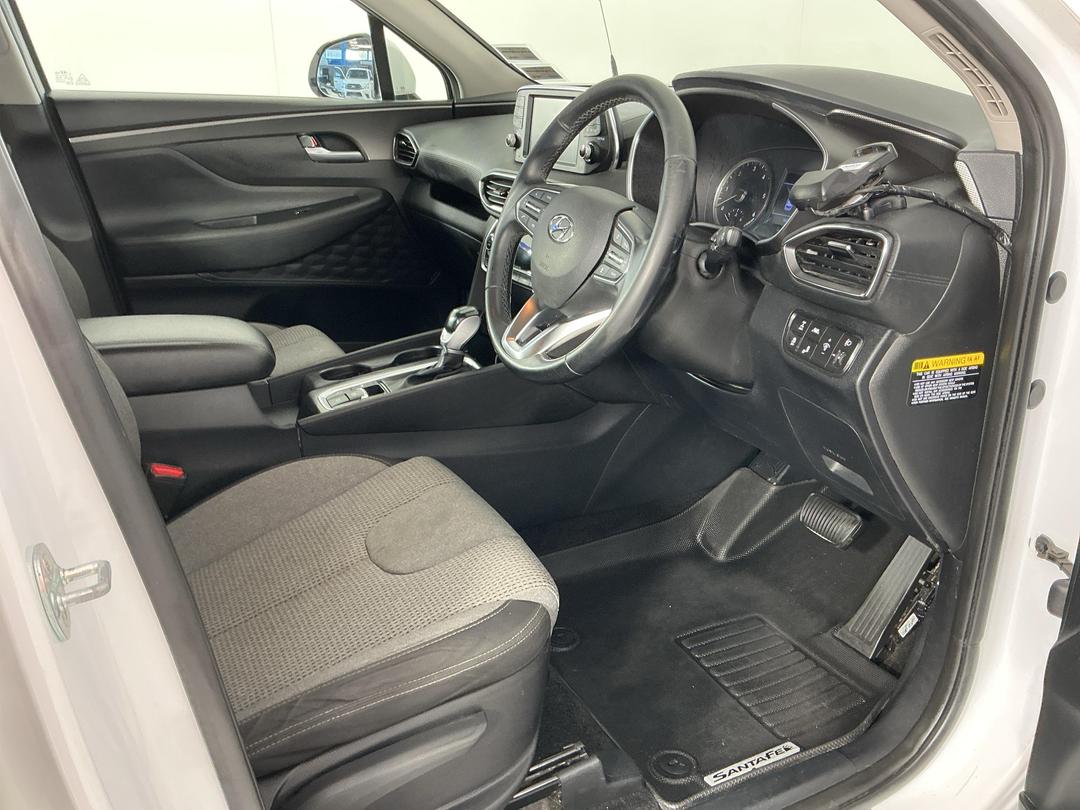 Photo '16' of Hyundai Santa FE