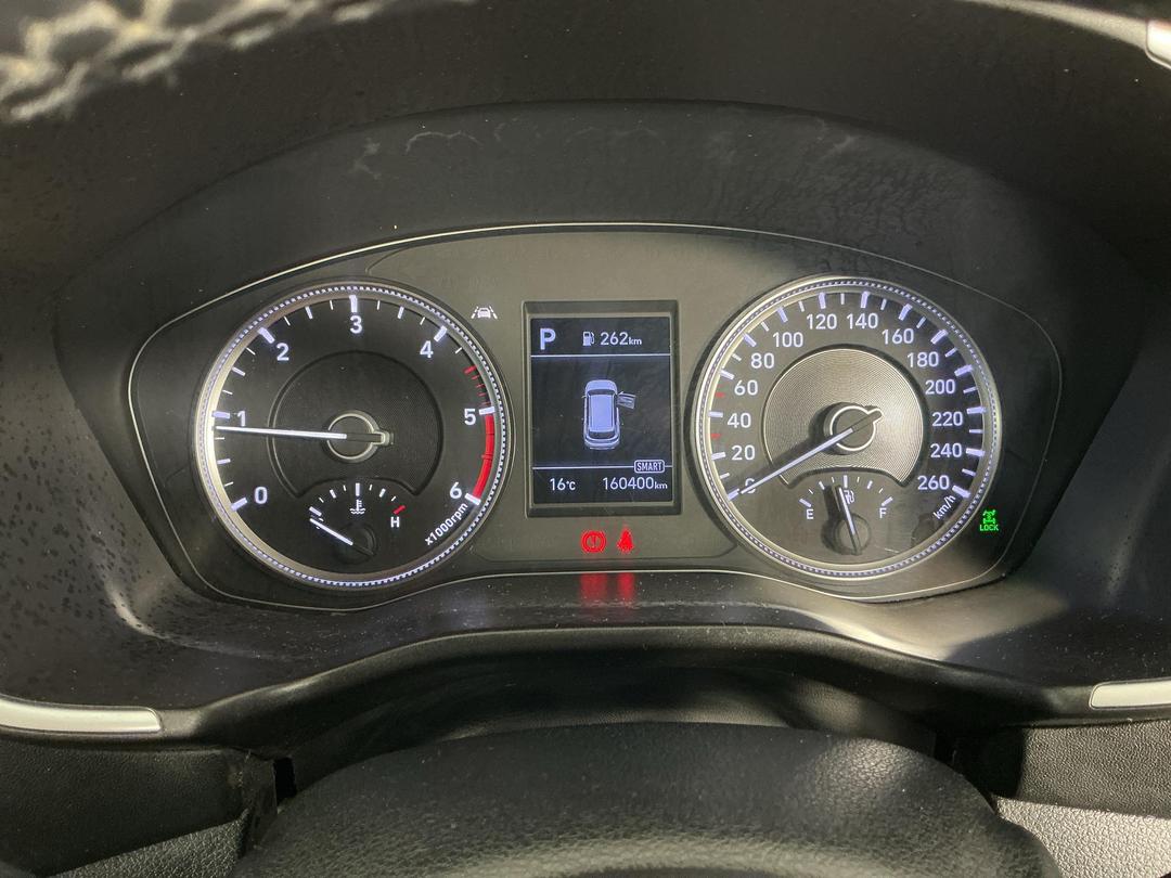 Photo '21' of Hyundai Santa FE