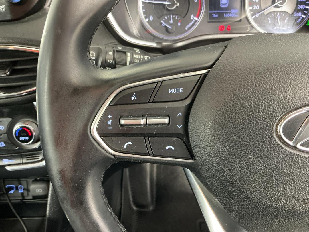 Photo '24' of Hyundai Santa FE