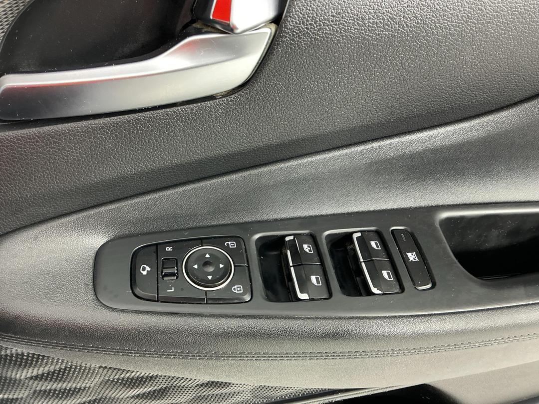 Photo '27' of Hyundai Santa FE