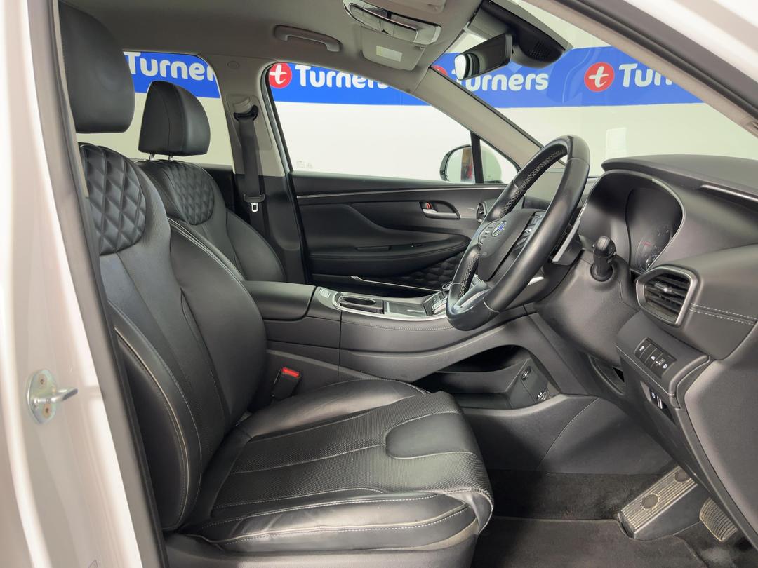 Photo '16' of Hyundai Santa FE