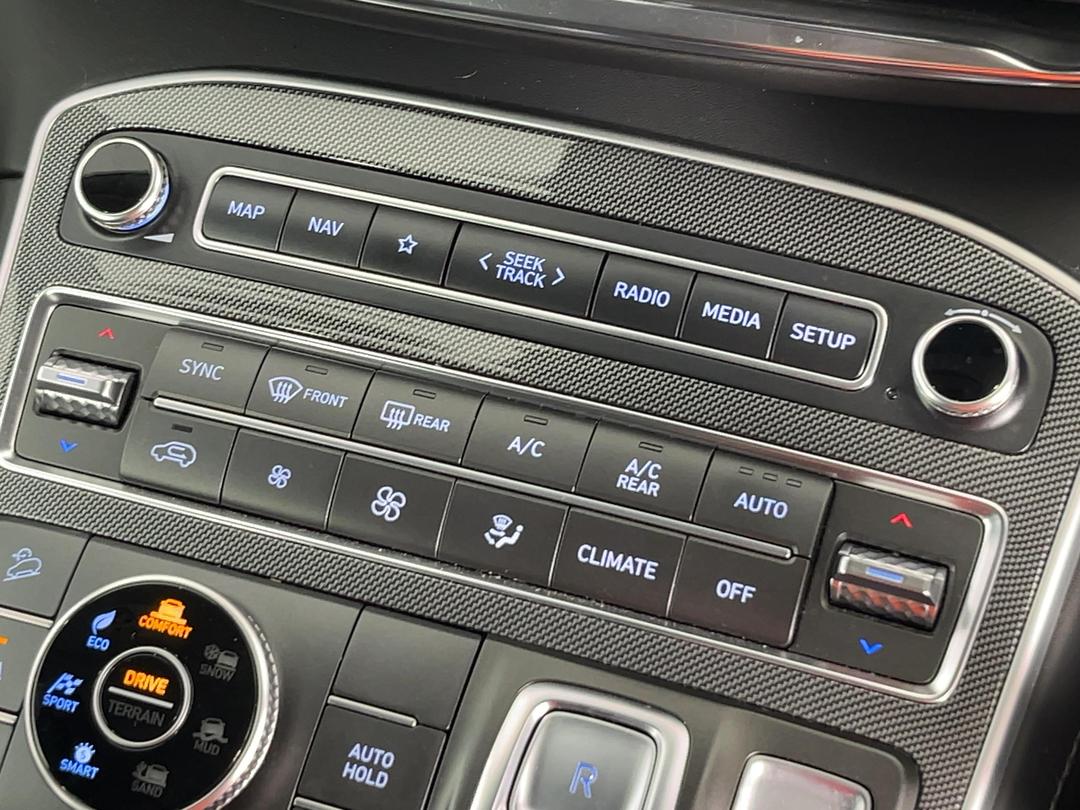 Photo '32' of Hyundai Santa FE