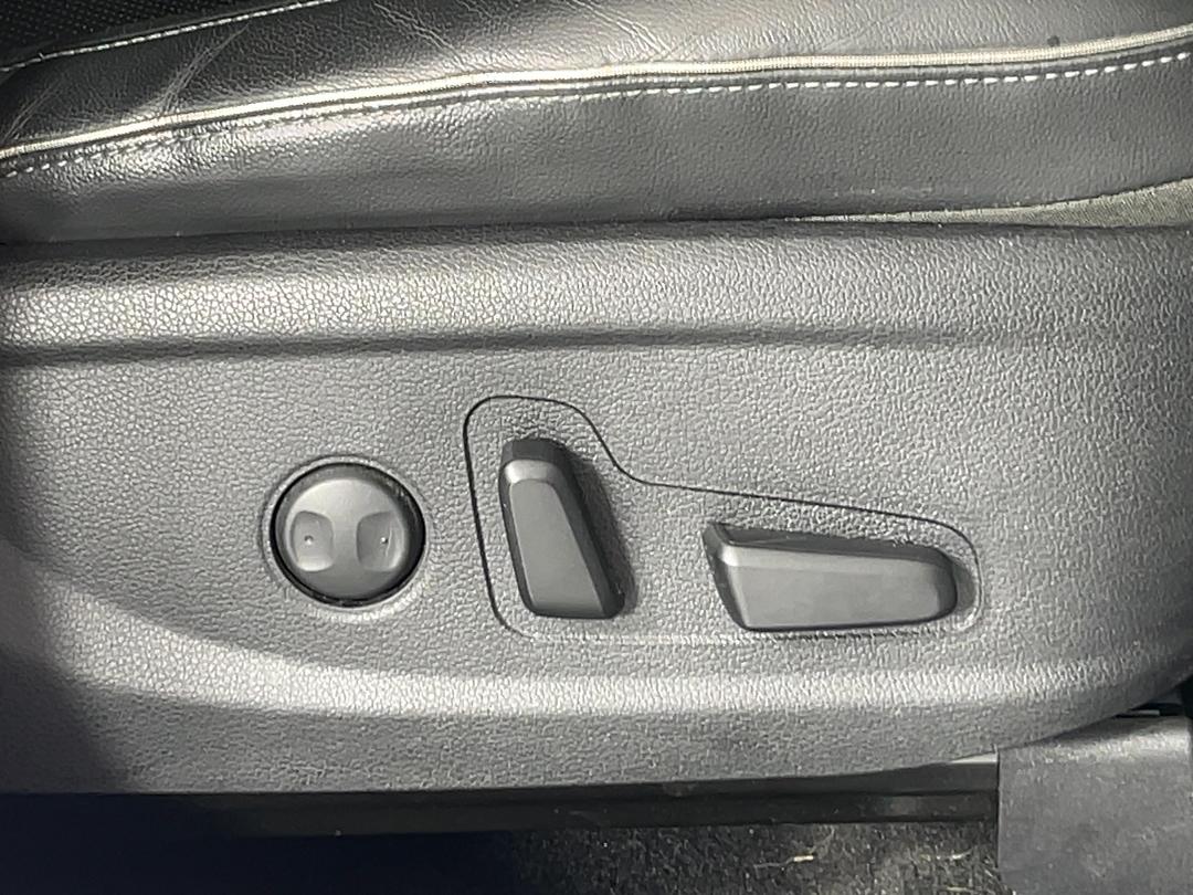 Photo '37' of Hyundai Santa FE