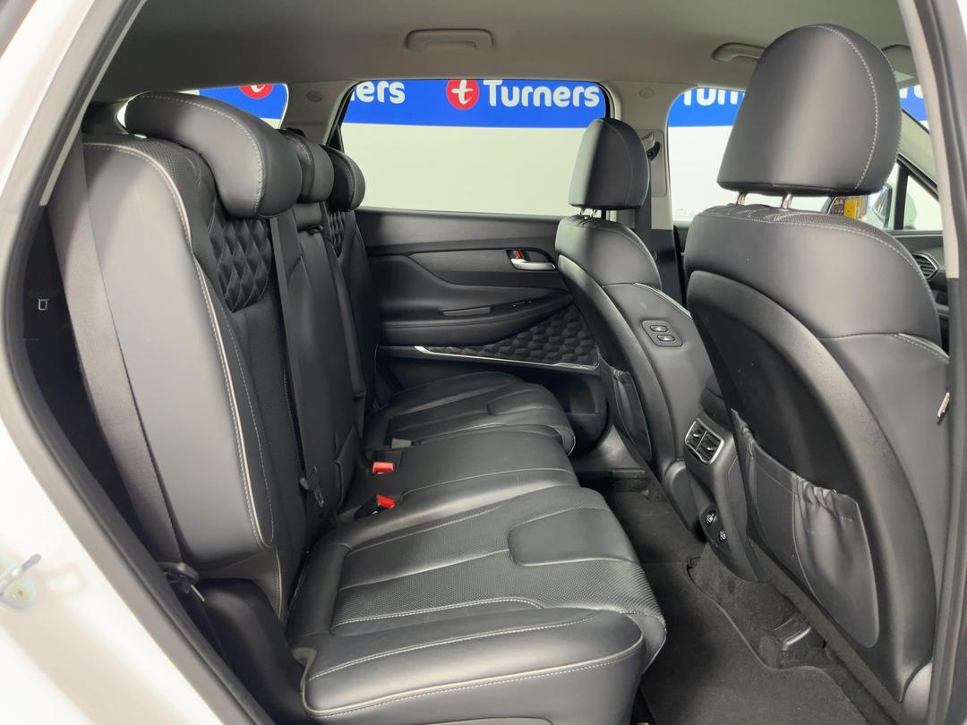 Photo '20' of Hyundai Santa FE