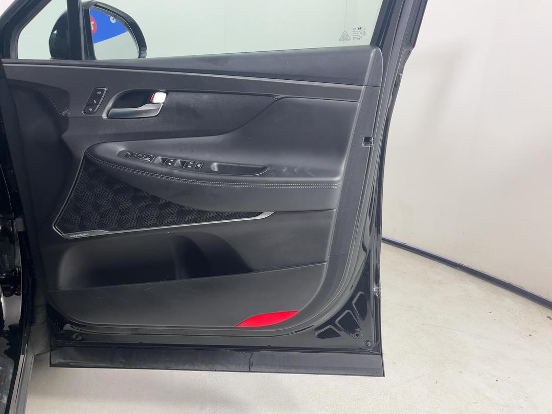 Photo '15' of Hyundai Santa FE