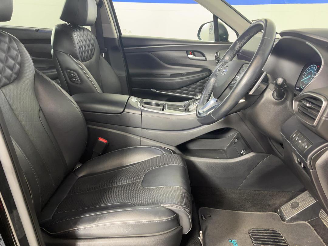 Photo '16' of Hyundai Santa FE
