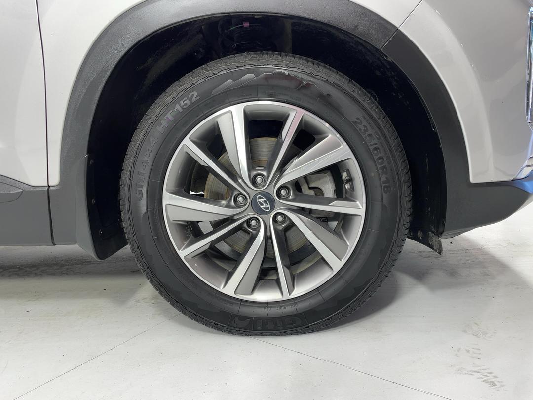 Photo '9' of Hyundai Santa FE