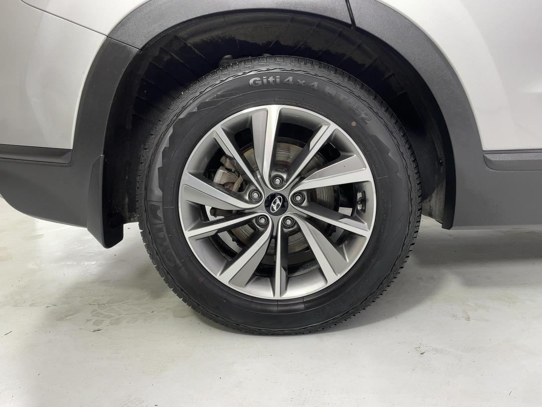 Photo '12' of Hyundai Santa FE
