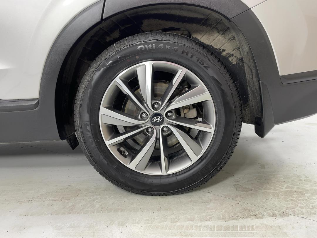 Photo '11' of Hyundai Santa FE