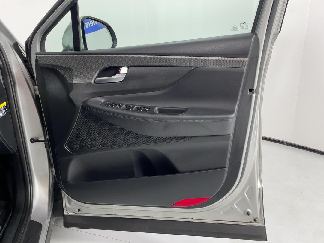 Photo '15' of Hyundai Santa FE