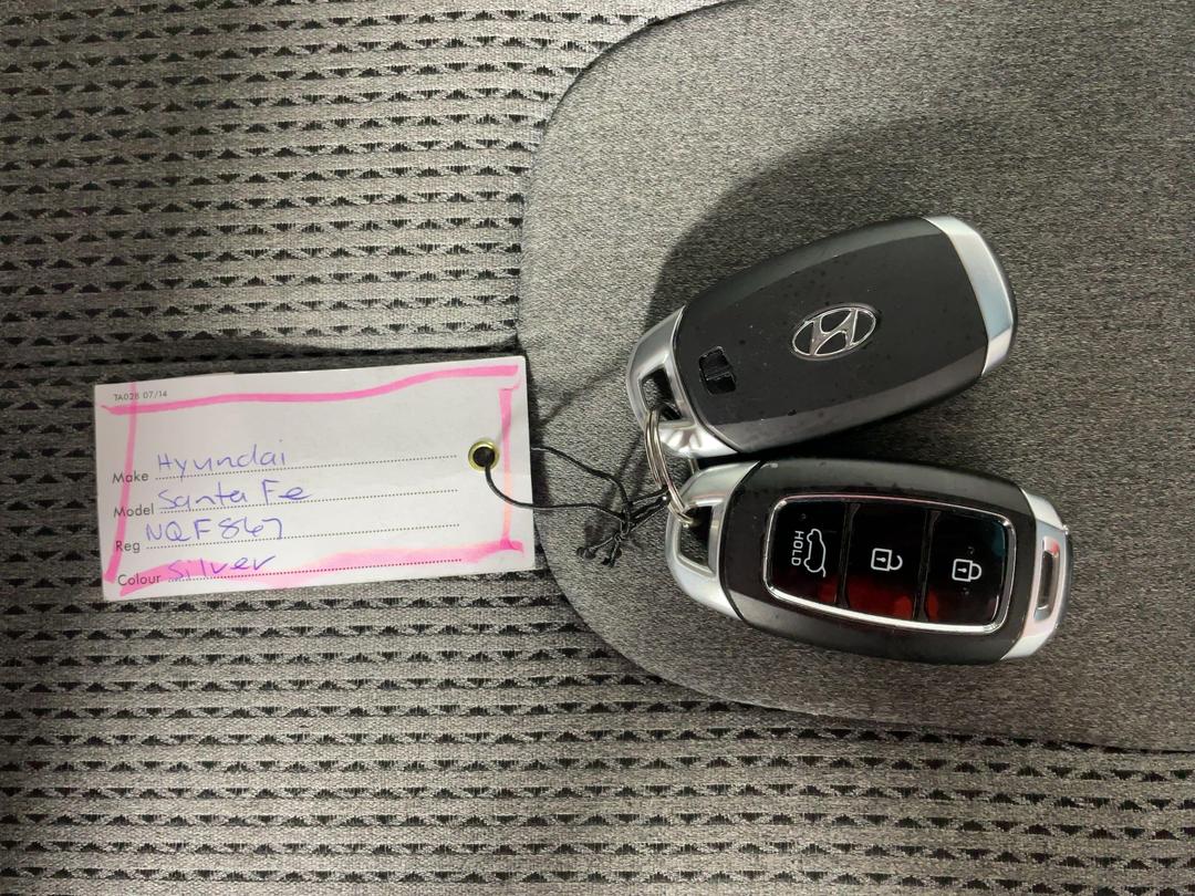 Photo '22' of Hyundai Santa FE