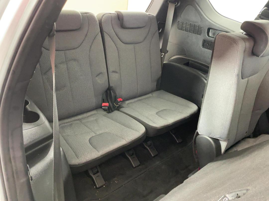 Photo '23' of Hyundai Santa FE