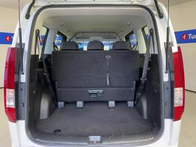 Photo '14' of Hyundai Staria