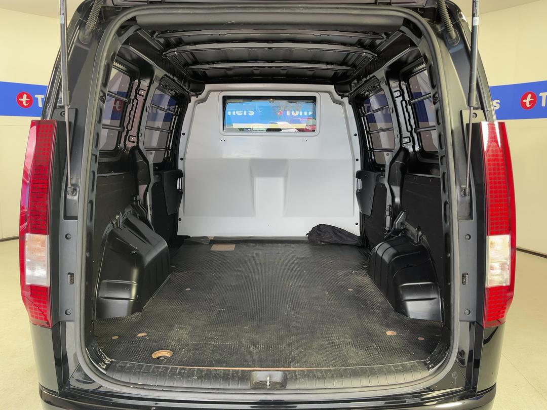Photo '14' of Hyundai Staria Load
