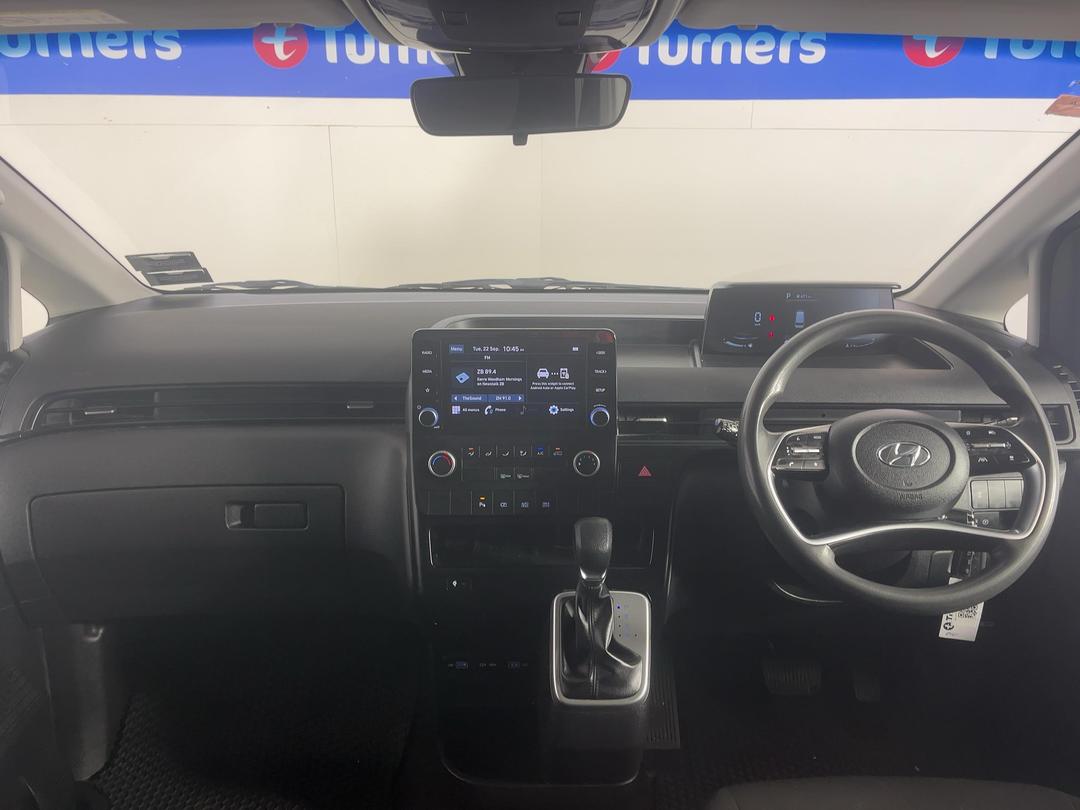 Photo '17' of Hyundai Staria Load