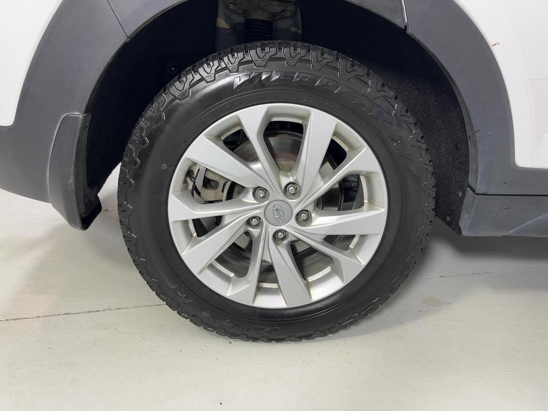 Photo '12' of Hyundai Tucson