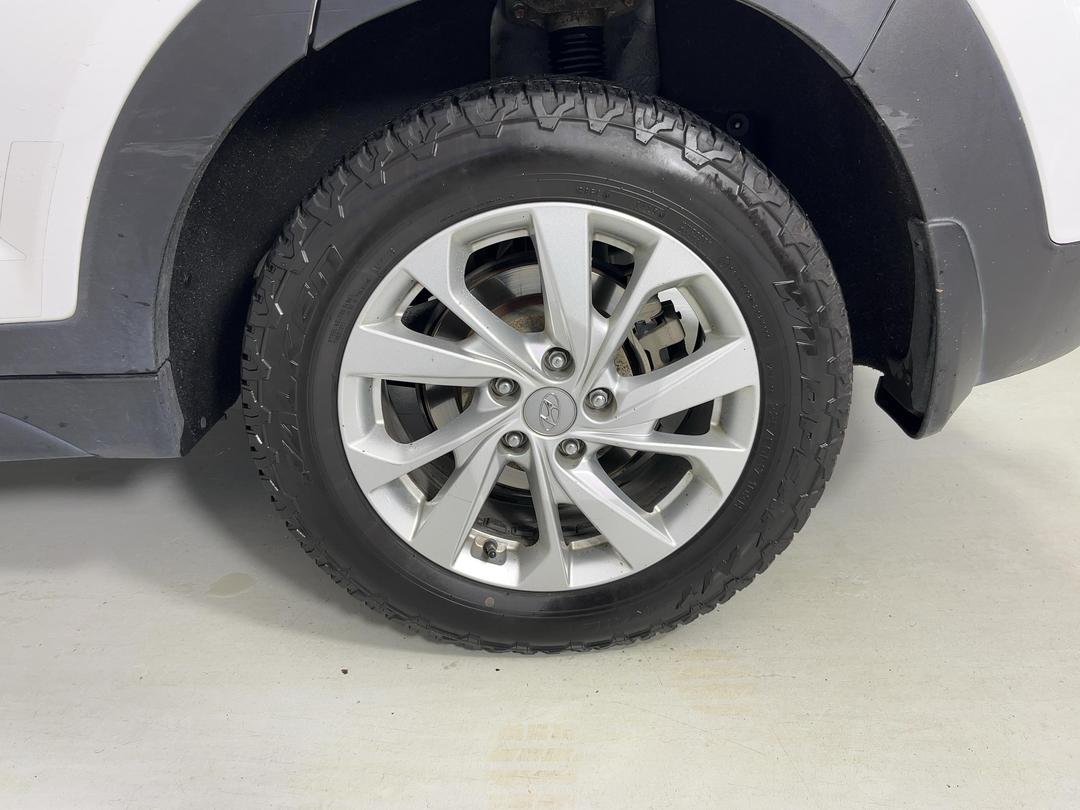 Photo '11' of Hyundai Tucson