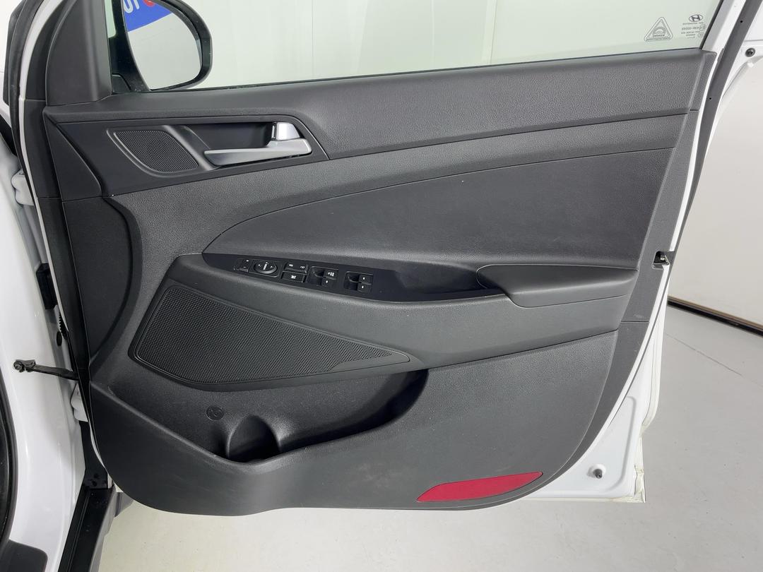 Photo '15' of Hyundai Tucson