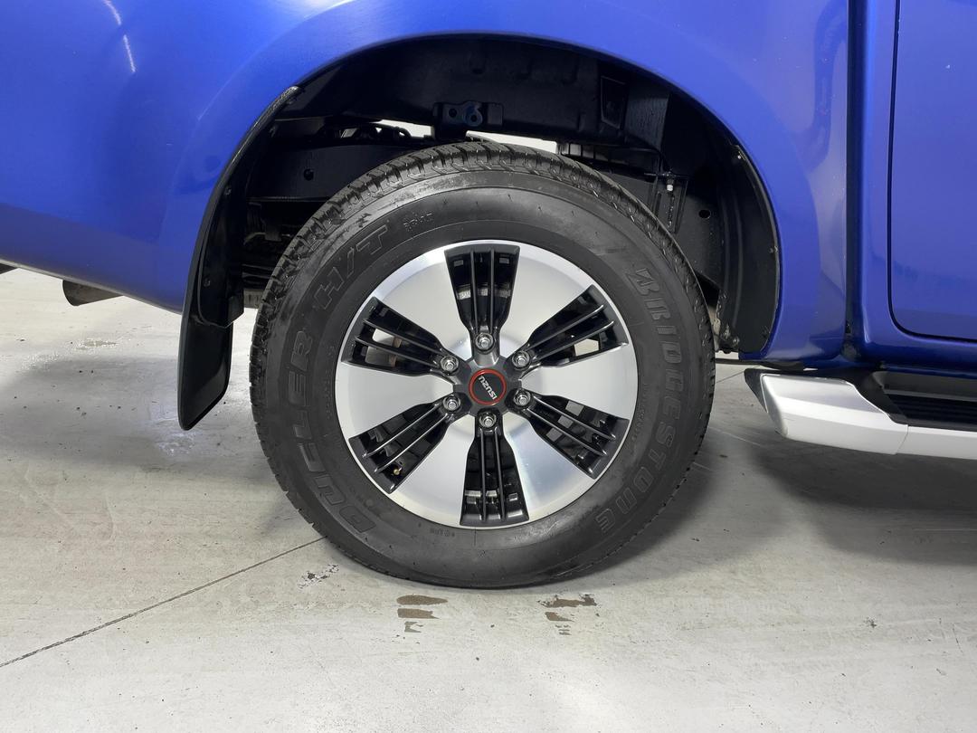 Photo '12' of Isuzu D-MAX