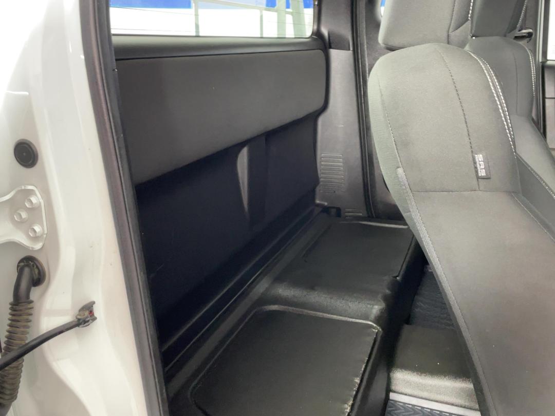 Photo '18' of Isuzu D-MAX