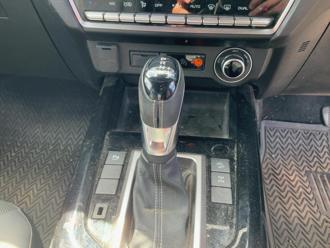 Photo '7' of Isuzu D-MAX X-Terrain Double CAB Photo '7' of Isuzu D-MAX X-Terrain Double CAB