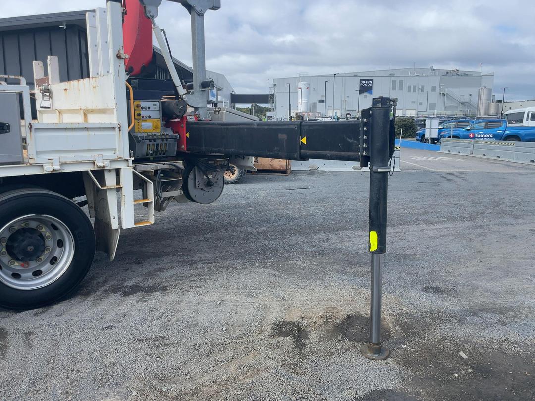 Photo '24' of Isuzu F Series FTR750 AUTO Flat Deck Crane