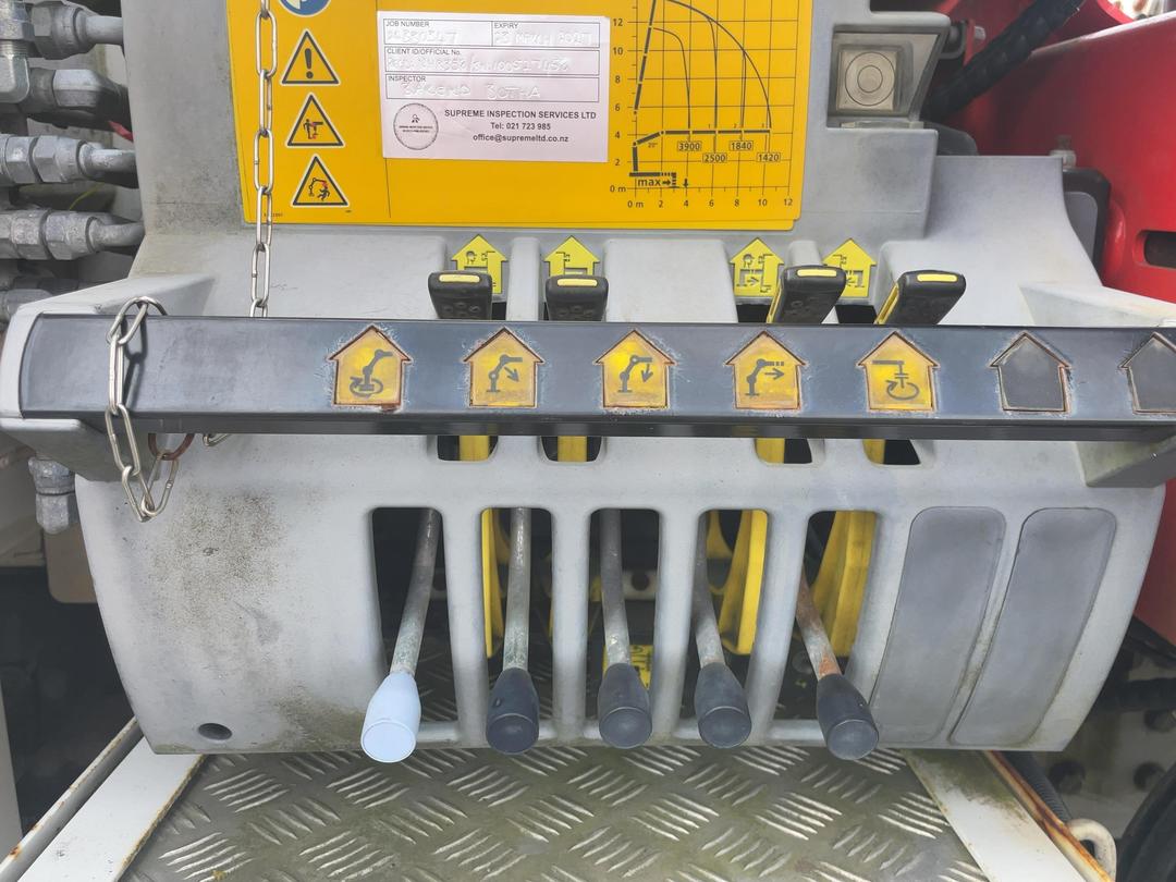 Photo '41' of Isuzu F Series FTR750 AUTO Flat Deck Crane