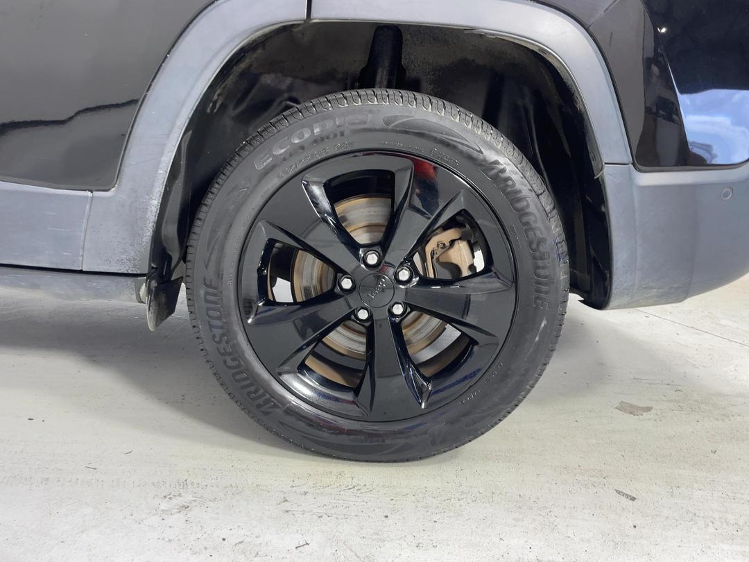Photo '11' of Jeep Cherokee