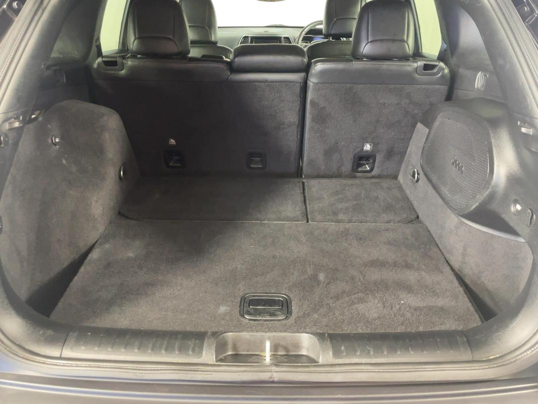 Photo '14' of Jeep Cherokee