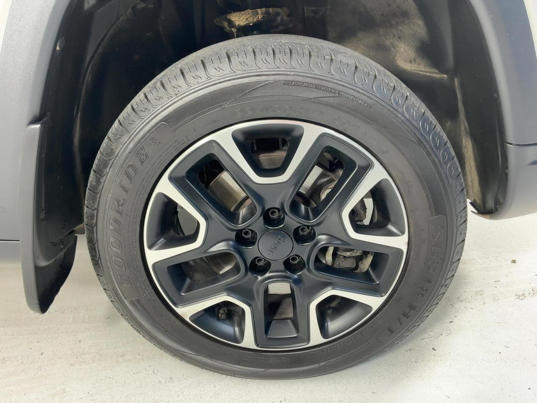 Photo '9' of Jeep Compass