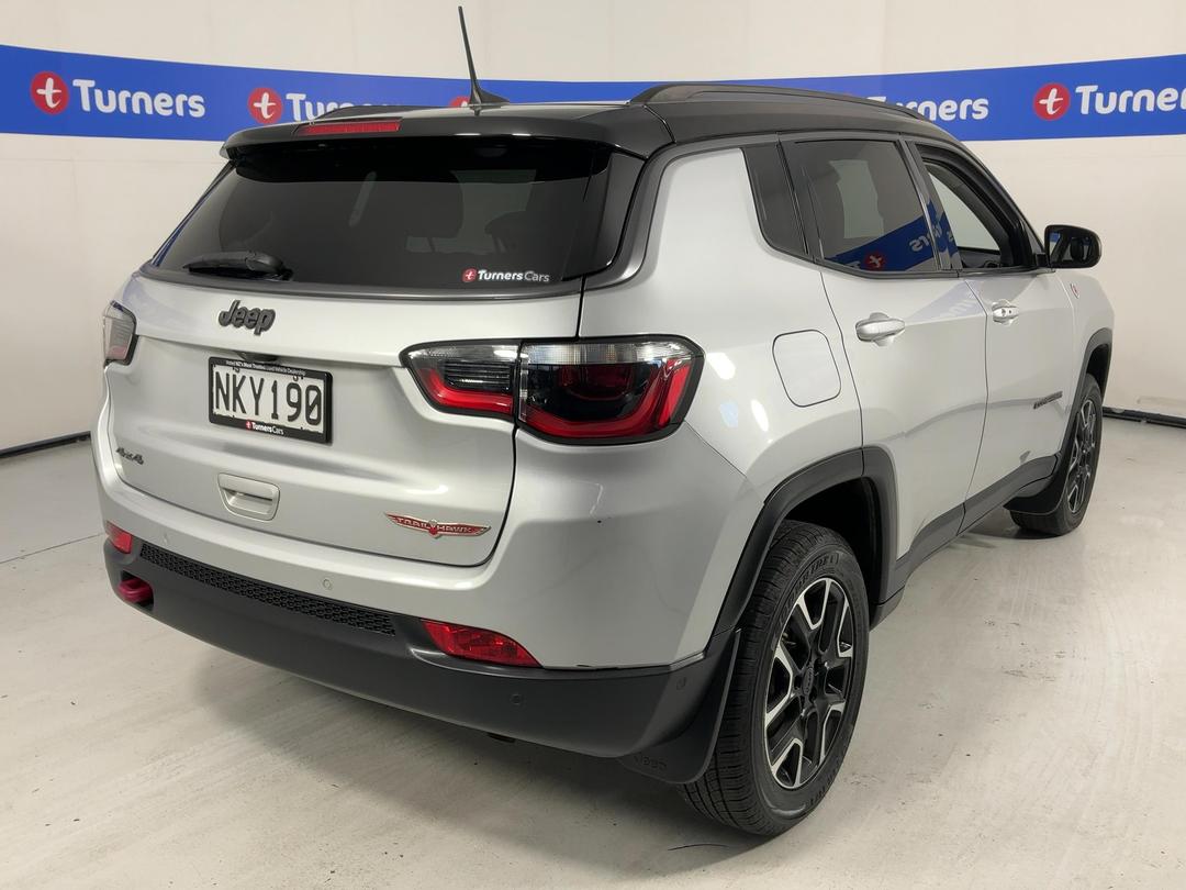 Photo '7' of Jeep Compass