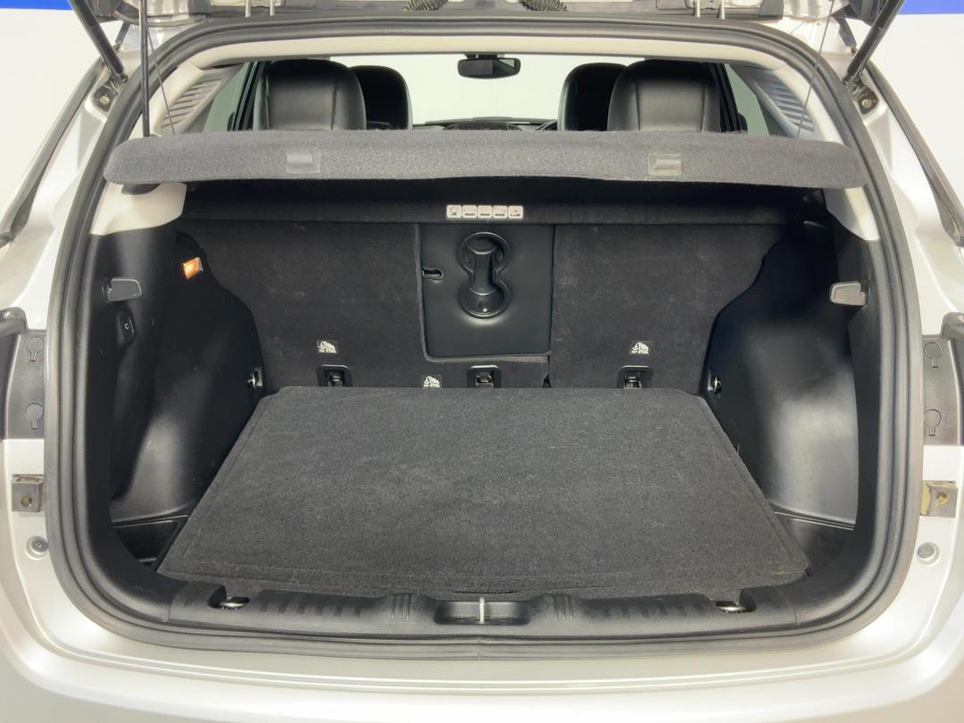 Photo '14' of Jeep Compass