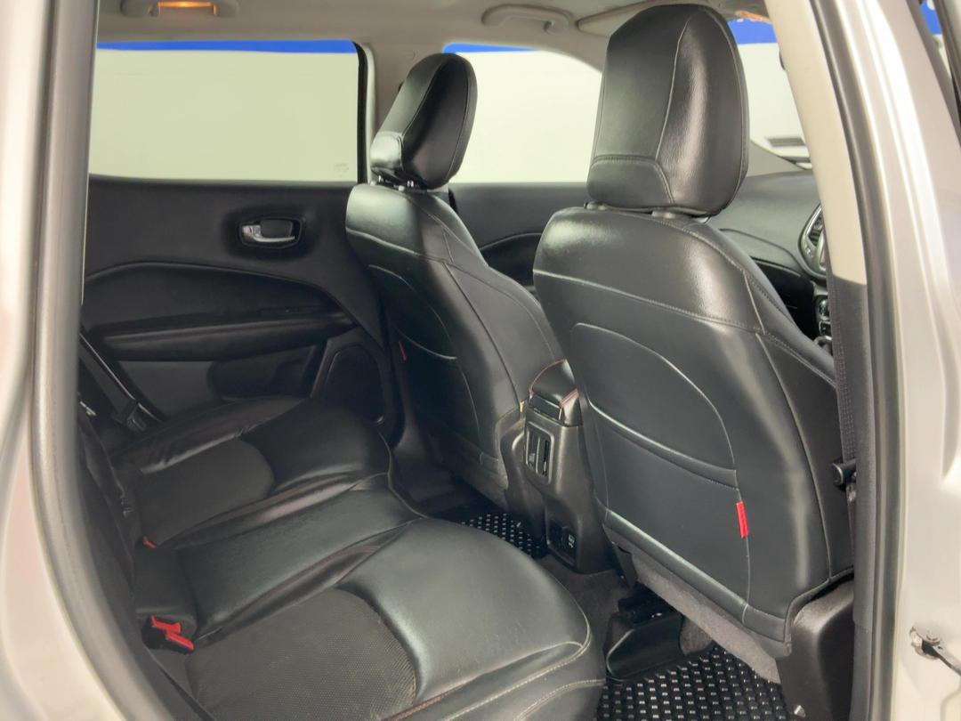 Photo '20' of Jeep Compass