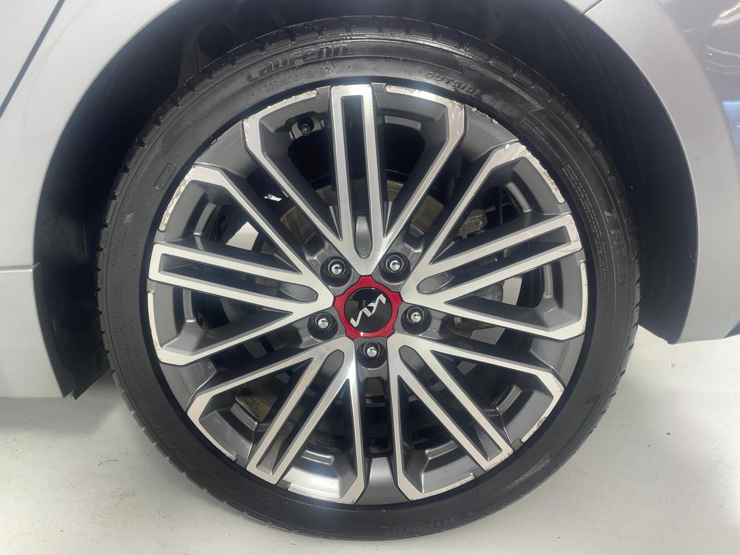 Photo '11' of KIA Cerato