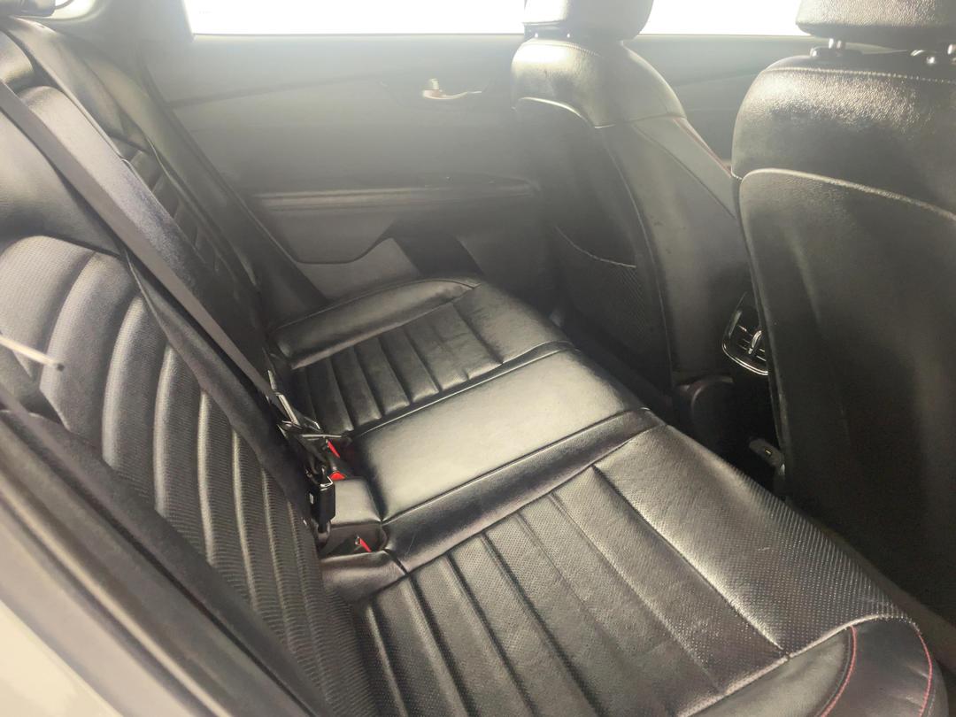 Photo '20' of KIA Cerato