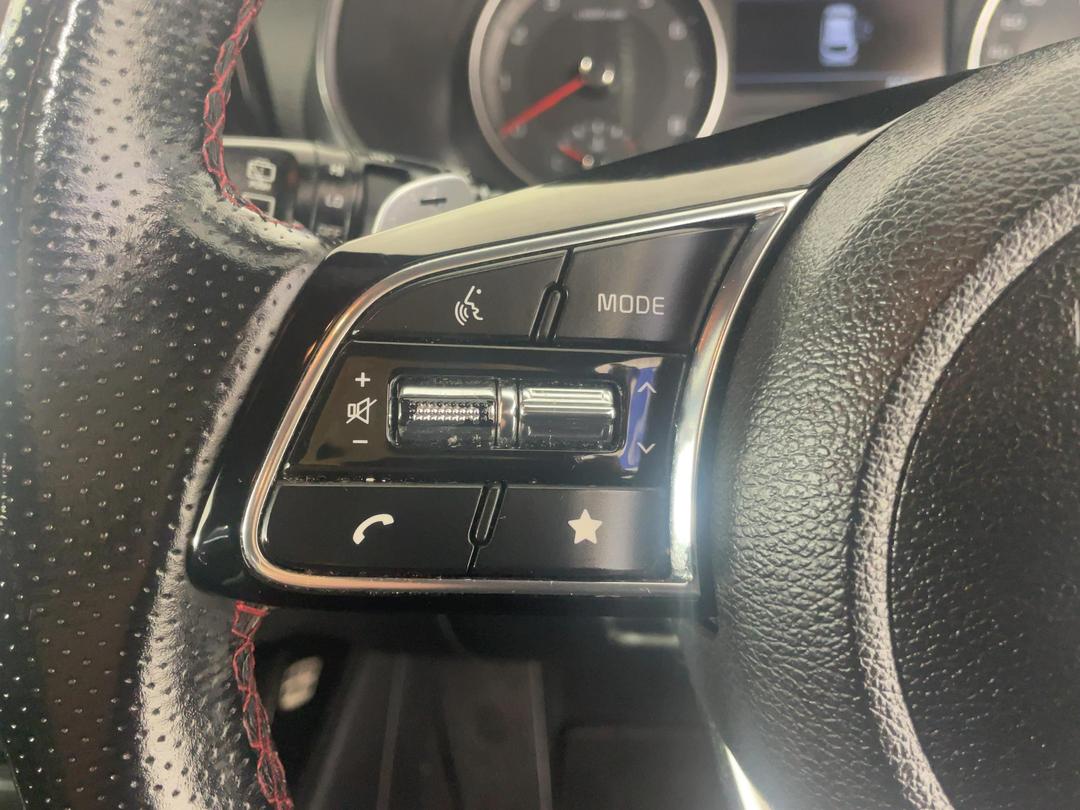 Photo '27' of KIA Cerato