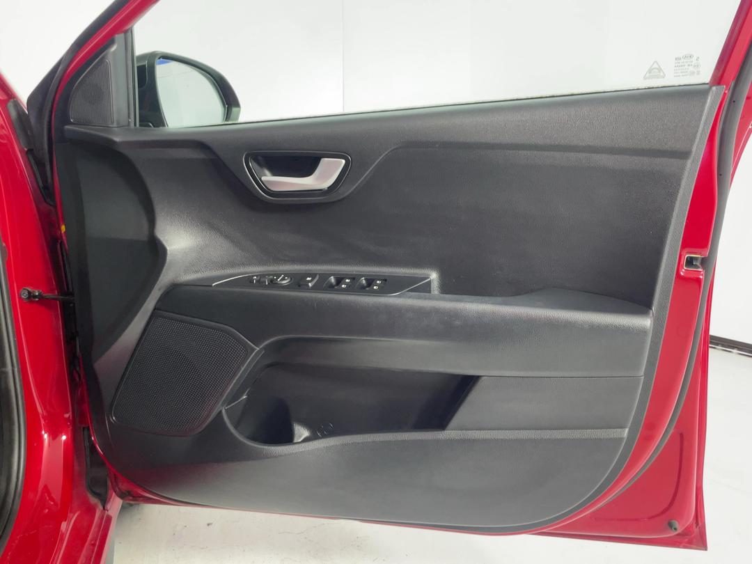 Photo '15' of KIA RIO