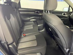 Photo '20' of KIA Sorento