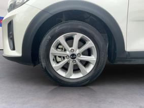 Photo '10' of KIA Stonic