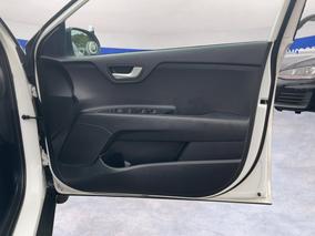 Photo '15' of KIA Stonic