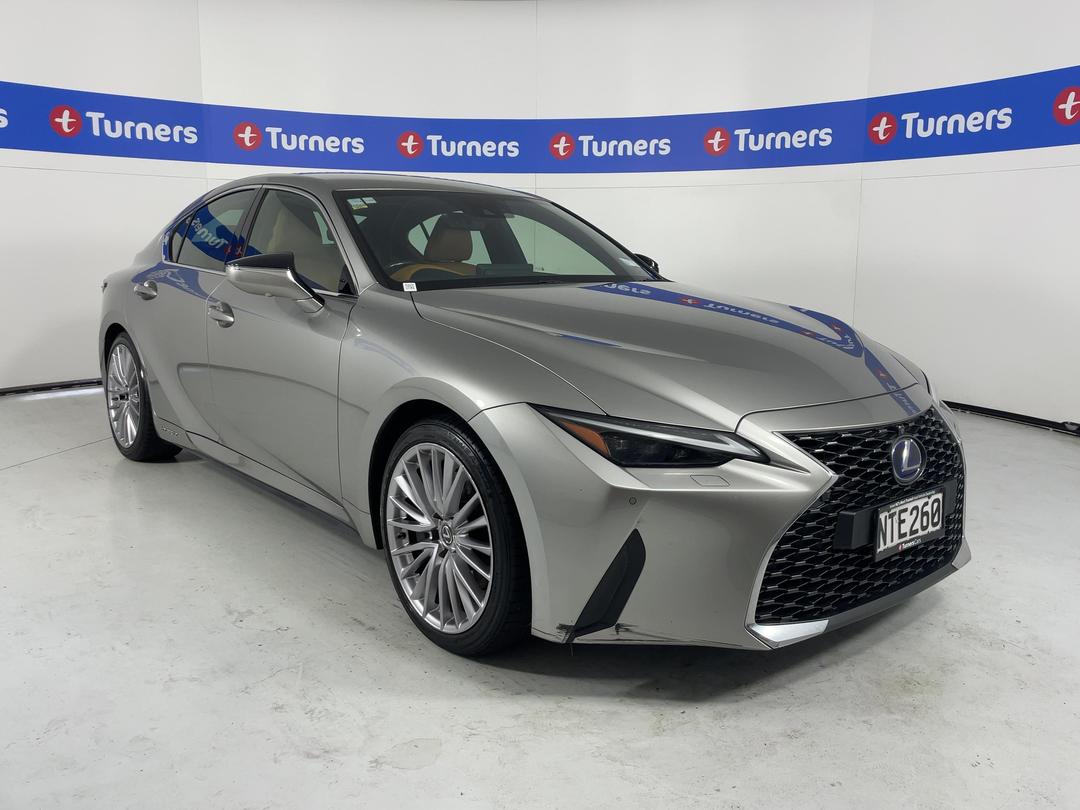 Photo '1' of Lexus IS300H