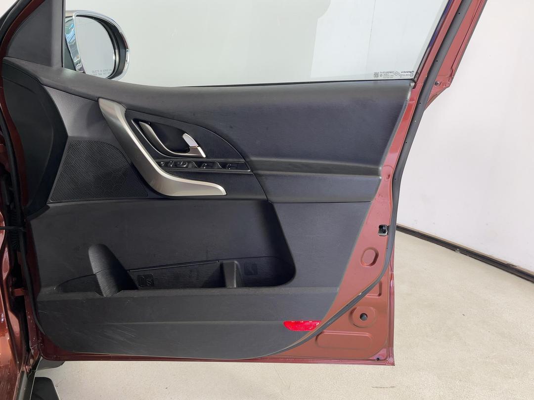 Photo '15' of Mahindra XUV