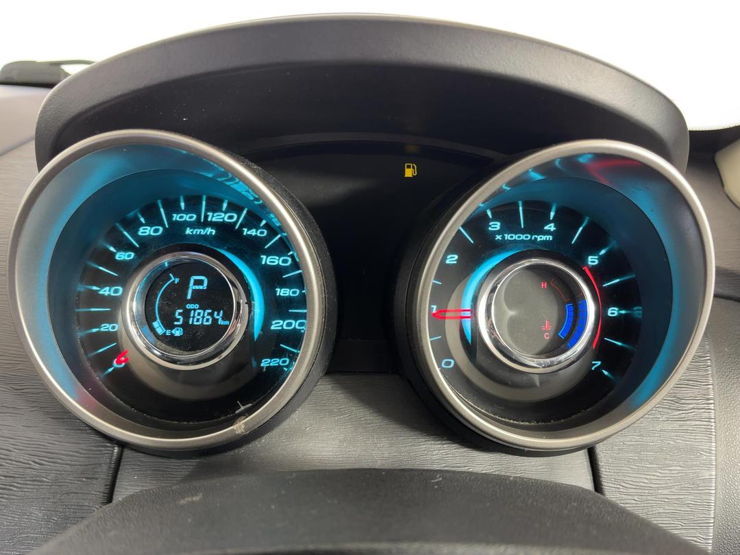 Photo '21' of Mahindra XUV