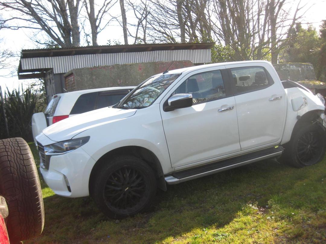 Photo '3' of Mazda Bt-50 LTD D/C W/S