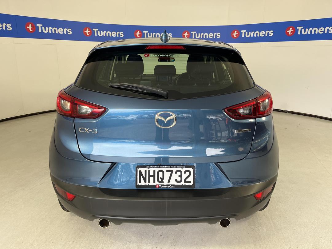 Photo '6' of Mazda CX-3