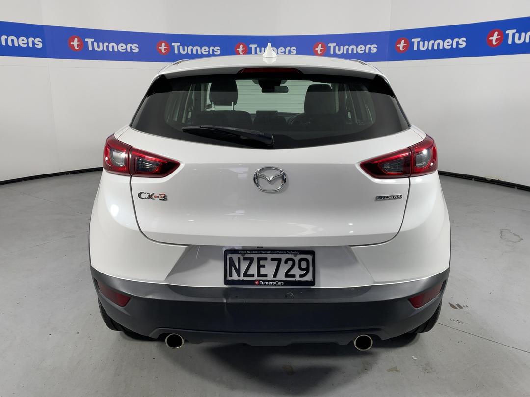 Photo '6' of Mazda CX-3