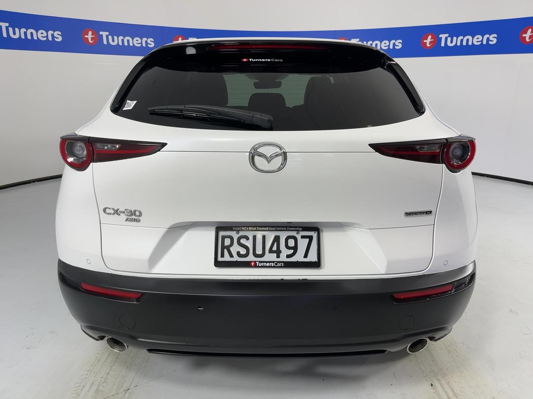 Photo '6' of Mazda CX-30