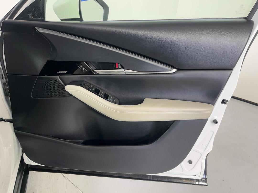 Photo '15' of Mazda CX-30