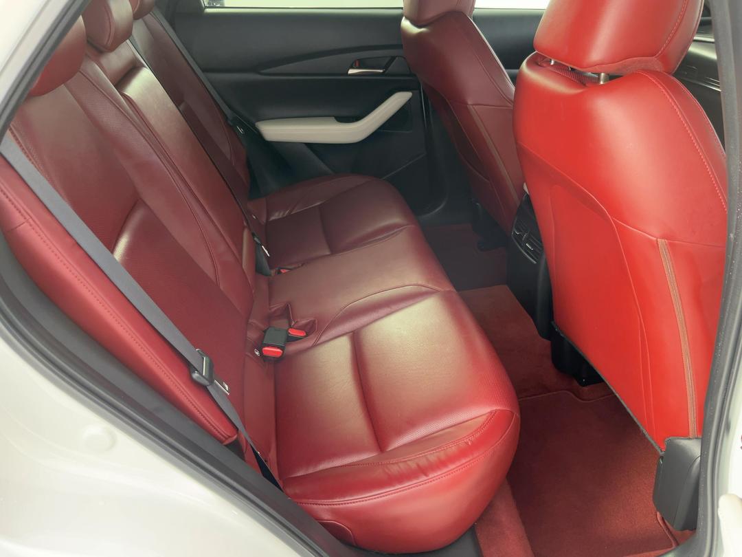 Photo '20' of Mazda CX-30